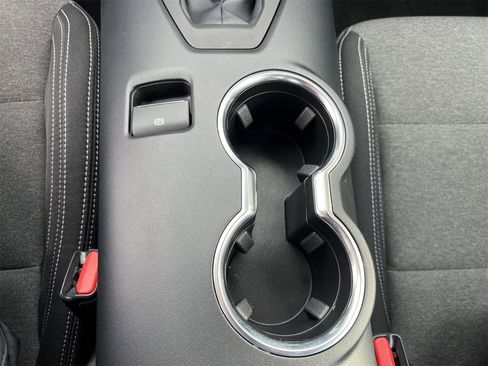 Used 2024 Ford Mustang Coupe image 19