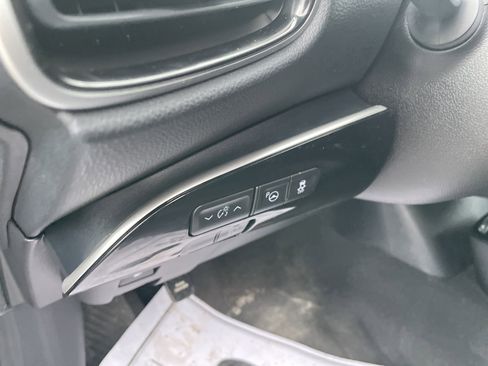 Used 2019 Toyota Prius XLE image 24