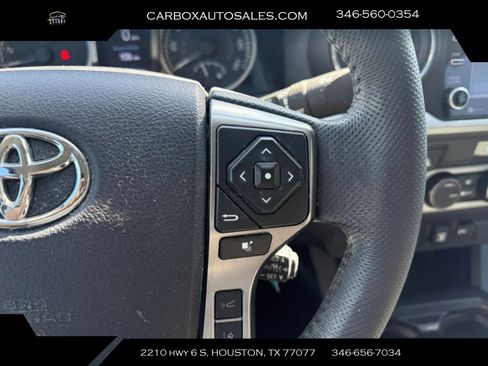 Used 2022 Toyota Tacoma SR5 image 12