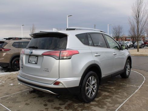 Used 2016 Toyota RAV4 XLE image 7