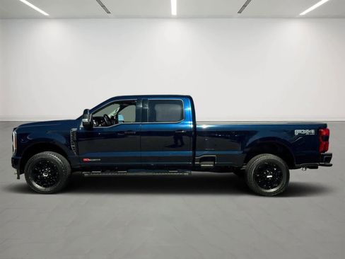 Used 2025 Ford F350 Lariat w/ Lariat Ultimate Package AWD/4WD image 2