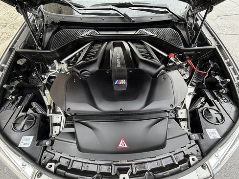 Used 2017 BMW X5 M AWD/4WD image 33