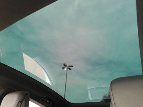 Used 2023 Porsche Taycan w/ Premium Package image 6