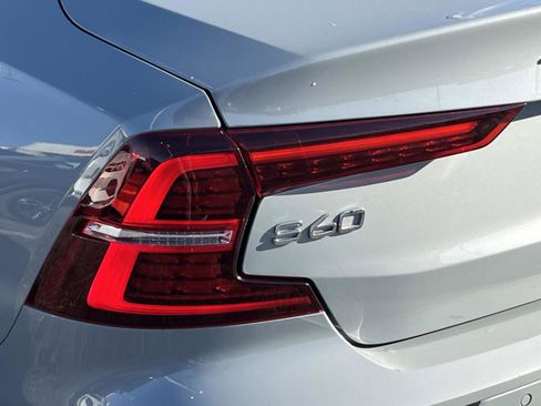 Used 2024 Volvo S60 B5 Core image 8