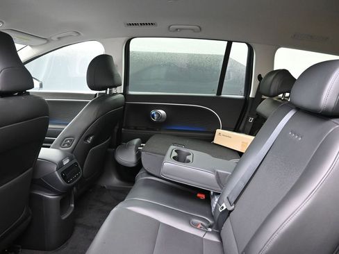 Used 2026 Hyundai Ioniq 9 SEL image 18