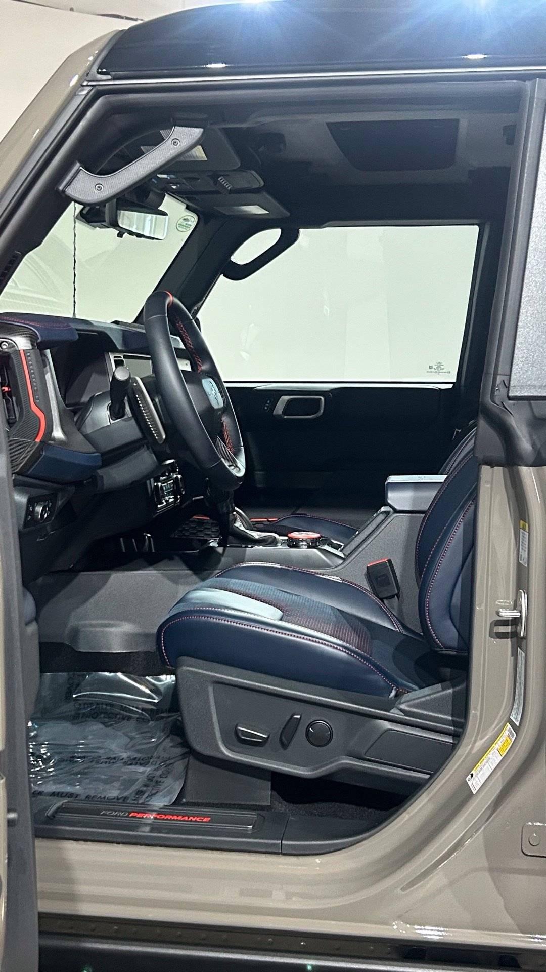 New 2026 Ford Bronco Raptor w/ Interior Carbon Fiber Pack AWD/4WD image 45