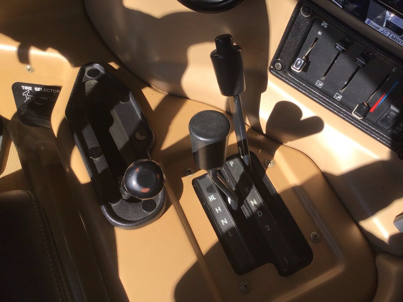 Used 1993 HUMMER H1 4-Door Hard Top AWD/4WD image 33