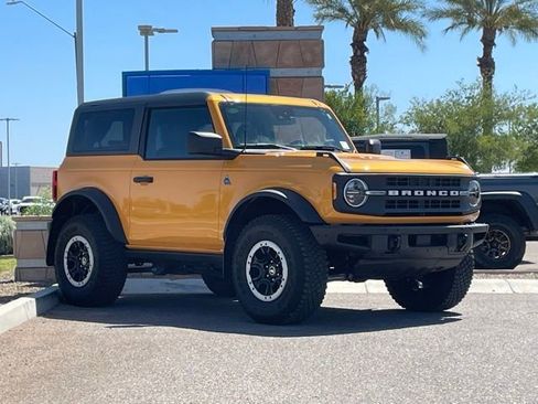 Used 2022 Ford Bronco Black Diamond w/ Sasquatch Package AWD/4WD image 3