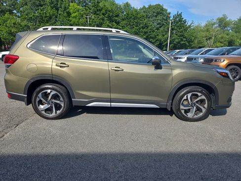 Used 2023 Subaru Forester Touring AWD/4WD image 3