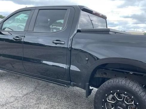 Used 2021 Chevrolet Silverado 1500 LT AWD/4WD image 4