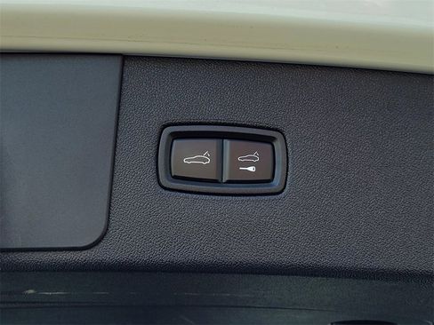 Used 2022 Porsche Cayenne S image 36