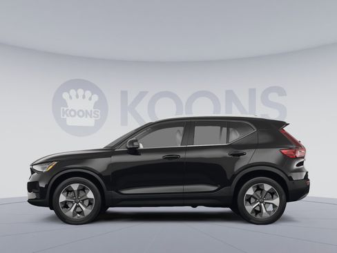 Used 2023 Volvo XC40 B5 Plus w/ Climate Package AWD/4WD image 2