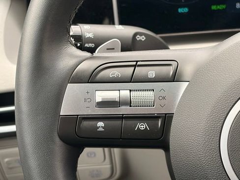 Used 2025 Hyundai Tucson Limited AWD/4WD image 15