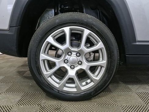 Used 2022 Jeep Compass Latitude AWD/4WD image 17