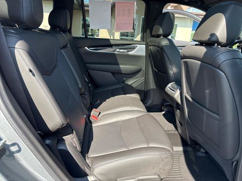 Used 2024 Cadillac XT6 Premium Luxury w/ LPO, Floor Liner Package AWD/4WD image 31