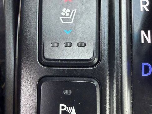 Used 2018 Hyundai Santa Fe Sport FWD image 22