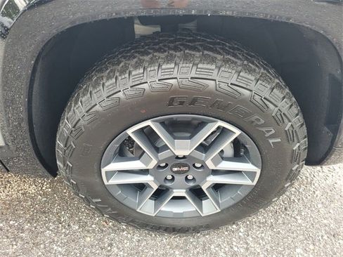 New 2026 GMC Terrain AT4 w/ Convenience Package III image 17