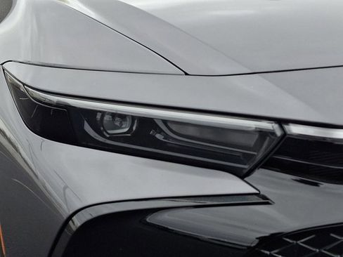 Certified 2024 Toyota Crown XLE image 9