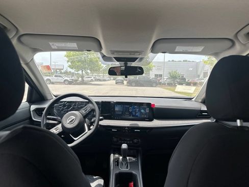 New 2026 Nissan Kicks SV FWD image 23