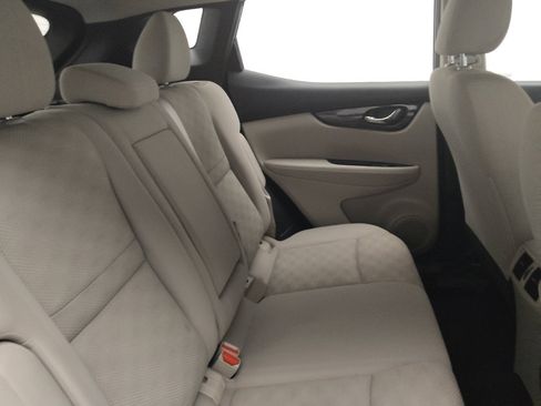 Used 2020 Nissan Rogue Sport SV FWD image 19