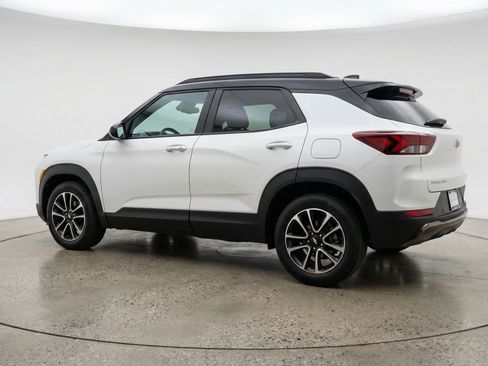 Used 2025 Chevrolet TrailBlazer LT image 6