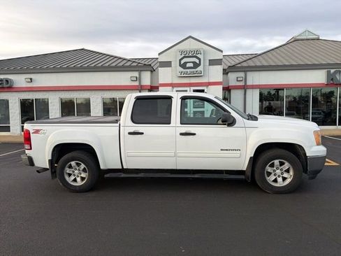 Used 2013 GMC Sierra 1500 SLE w/ Power Tech Package image 9