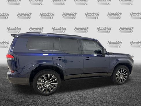 Used 2024 Lexus GX 550 w/ Accessory Package (Z1) AWD/4WD image 11