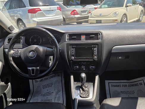 Used 2012 Volkswagen Jetta TDI FWD image 18