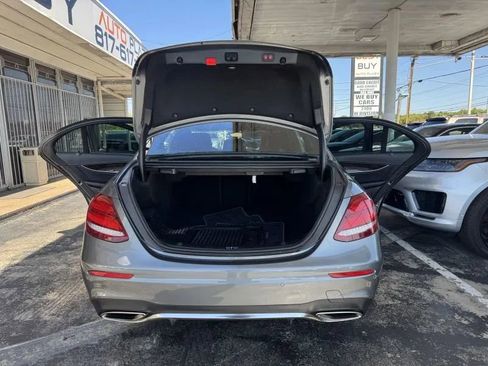 Used 2019 Mercedes-Benz E 300 w/ Convenience Package image 13