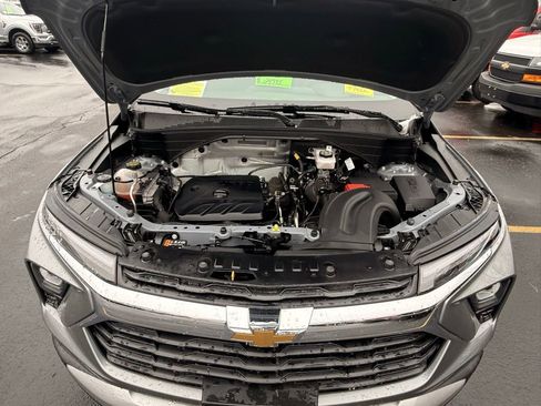 Used 2024 Chevrolet TrailBlazer LT w/ Driver Confidence Package image 25