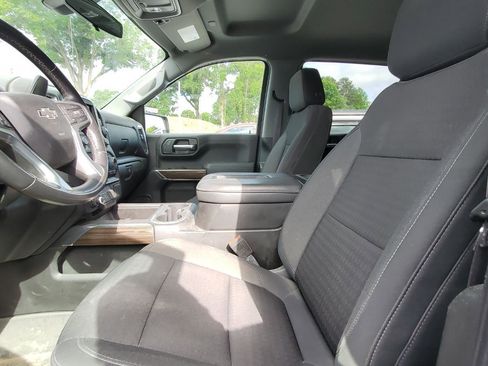 Used 2022 Chevrolet Silverado 1500 LT Trail Boss AWD/4WD image 3