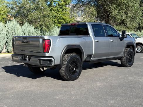Used 2024 GMC Sierra 2500 AT4 w/ AT4 Premium Plus Package AWD/4WD image 9