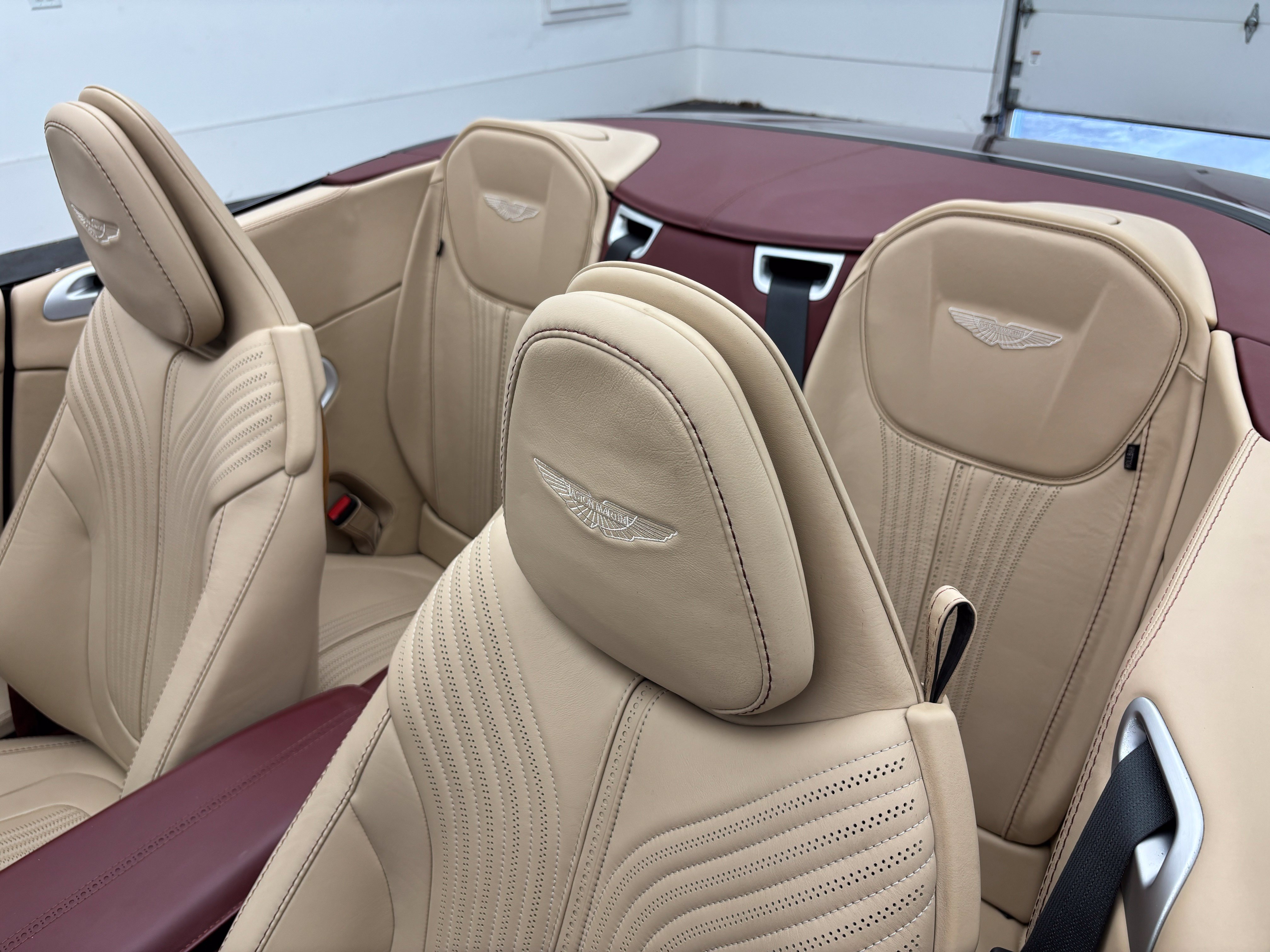 Used 2019 Aston Martin DB11 Volante RWD image 47