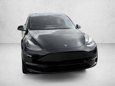Used 2023 Tesla Model Y Long Range AWD/4WD image 3