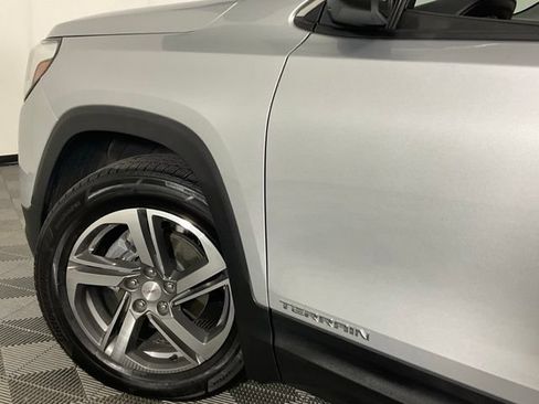 Used 2020 GMC Terrain SLT w/ Preferred Package AWD/4WD image 38