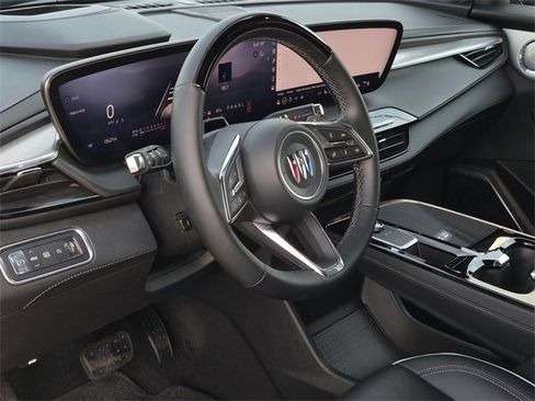 Used 2025 Buick Enclave Avenir w/ Super Cruise Package image 27