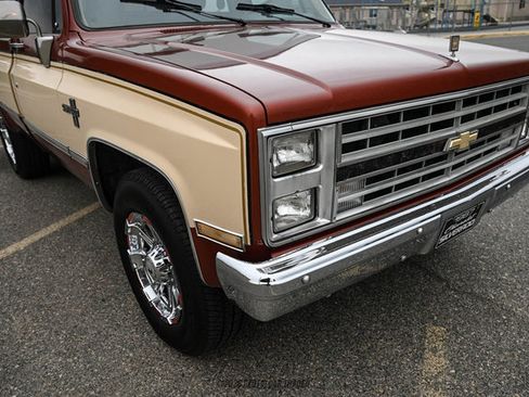Used 1987 Chevrolet C/K Truck 2500 RWD image 71
