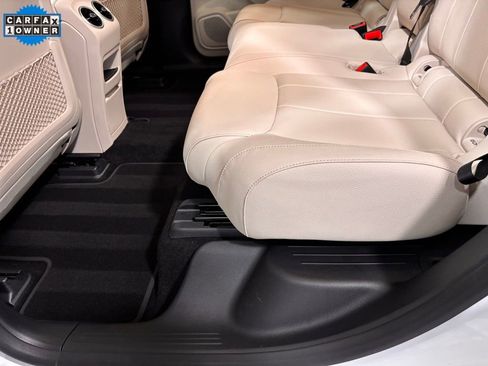 Certified 2024 Mercedes-Benz EQB 300 4MATIC image 20