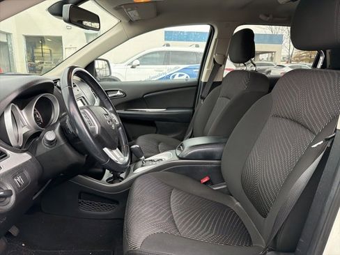 Used 2020 Dodge Journey SE w/ SE Popular Equipment Group image 21