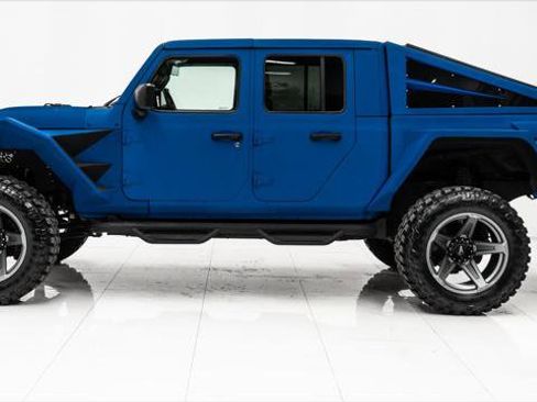 Used 2021 Jeep Gladiator Sport image 9