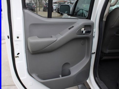 Used 2019 Nissan Frontier SL AWD/4WD image 23