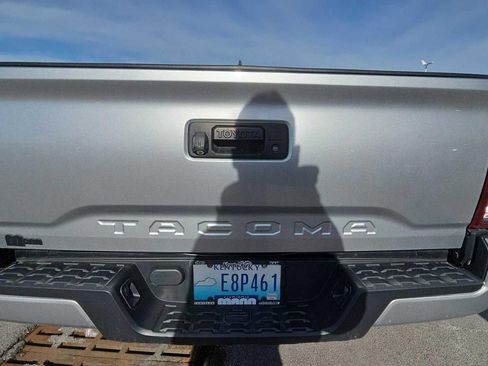 Used 2023 Toyota Tacoma 2WD Access Cab image 6
