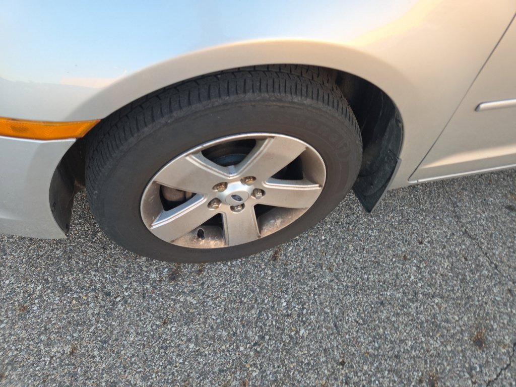 Used 2009 Ford Fusion SE FWD image 4