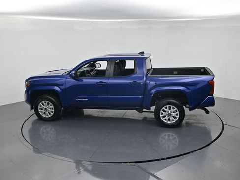 Used 2025 Toyota Tacoma SR5 RWD image 41
