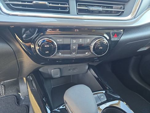 New 2026 Chevrolet Trax ACTIV w/ Driver Confidence Package FWD image 25