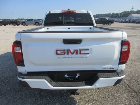 New 2026 GMC Canyon AT4 AWD/4WD image 5