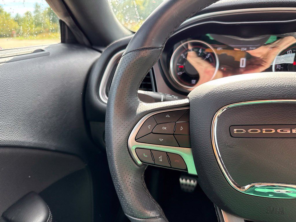 Used 2019 Dodge Challenger R/T RWD image 18