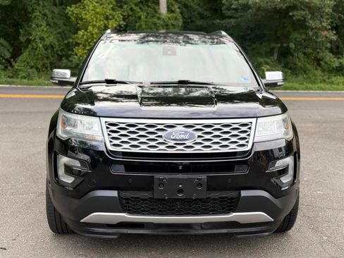 Used 2016 Ford Explorer Platinum AWD/4WD image 2
