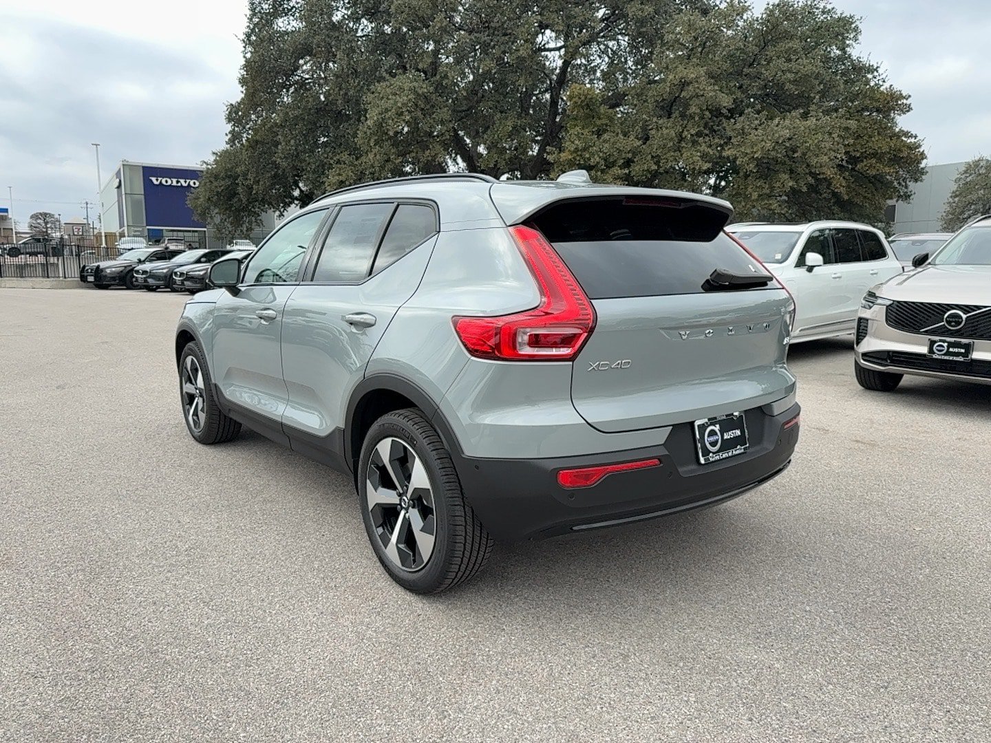 Used 2026 Volvo XC40 B5 Plus w/ Protection Package Premier AWD/4WD image 5