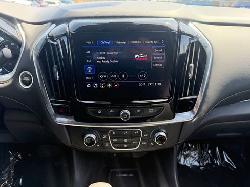 Used 2022 Chevrolet Traverse LT AWD/4WD image 8